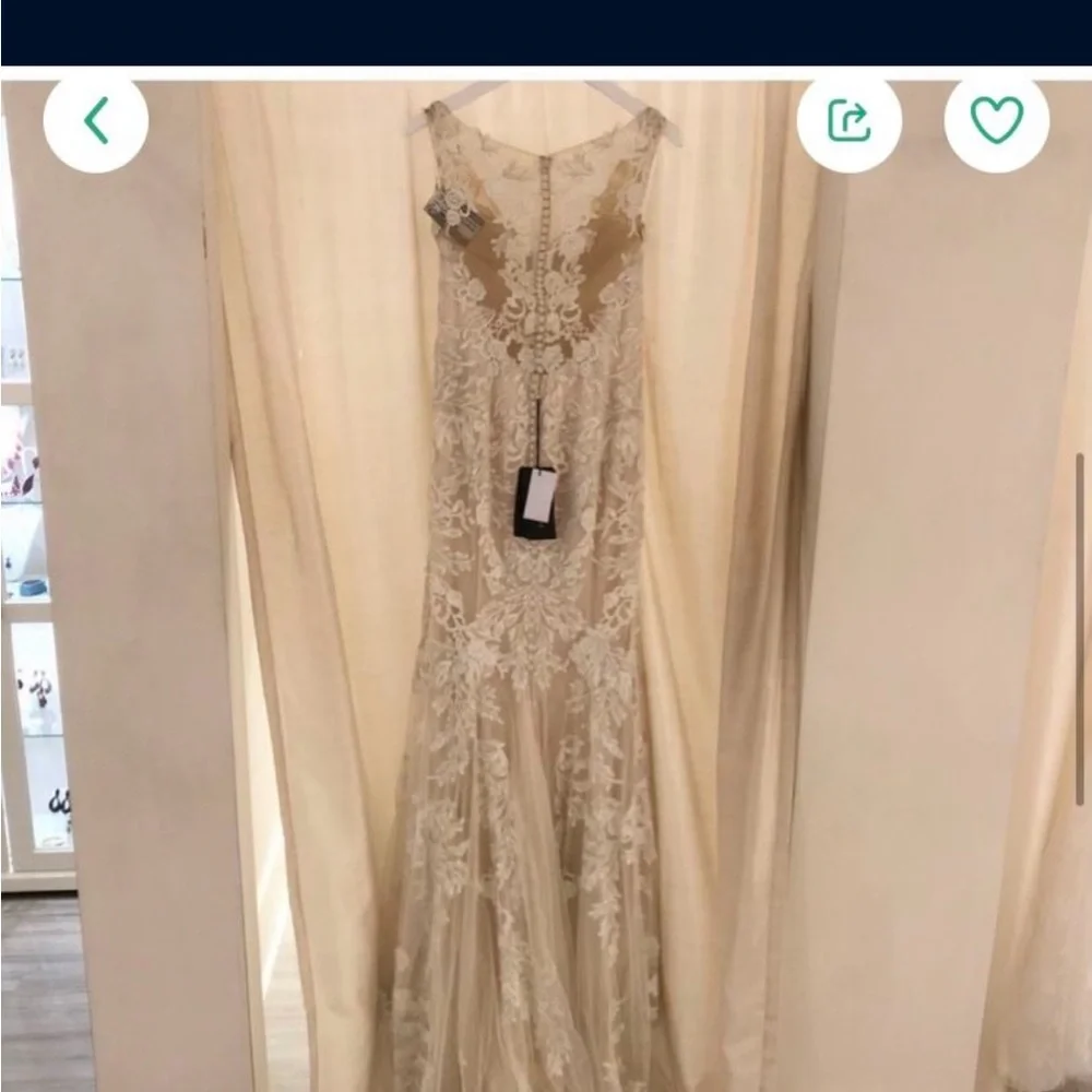 🛍️ Elegant White Lace Wedding Dress - Picture 3 of 6